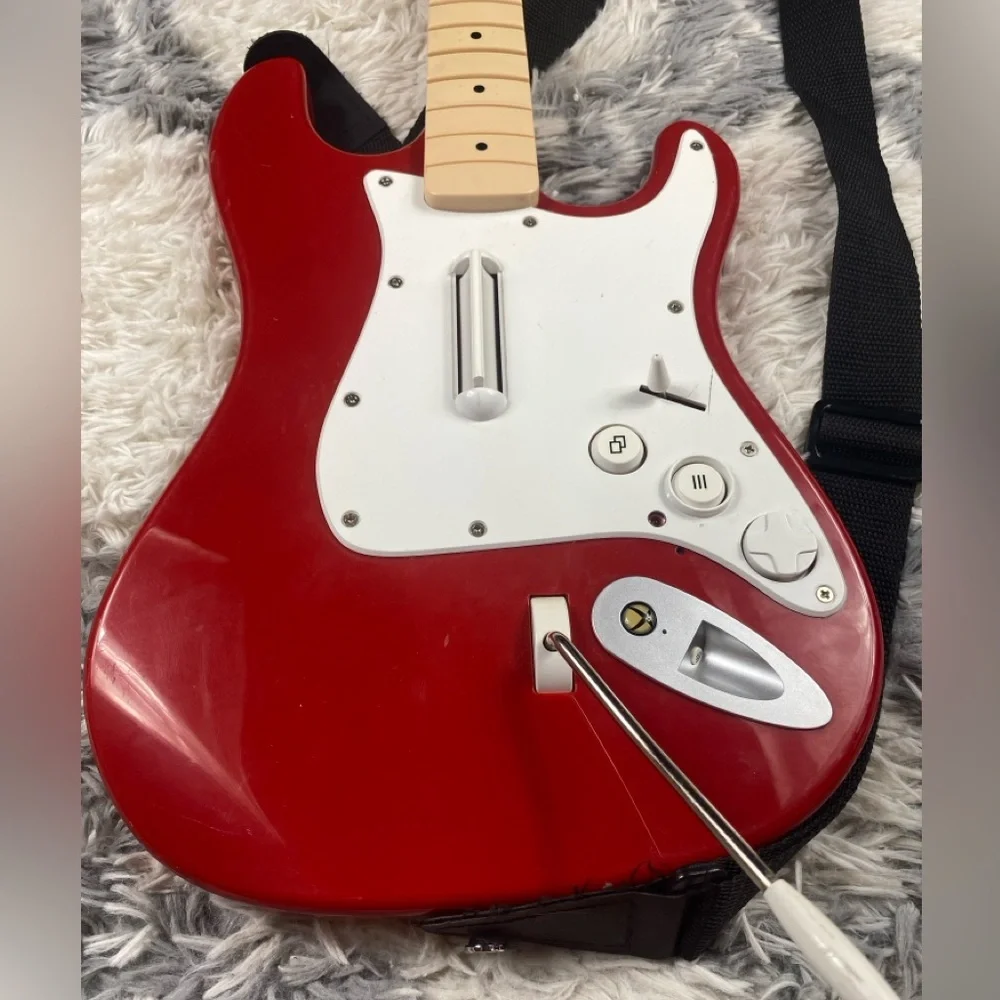 Rock Band 4 Fender Stratocaster Harmonix 91161 Red Guitar Xbox One With Strap